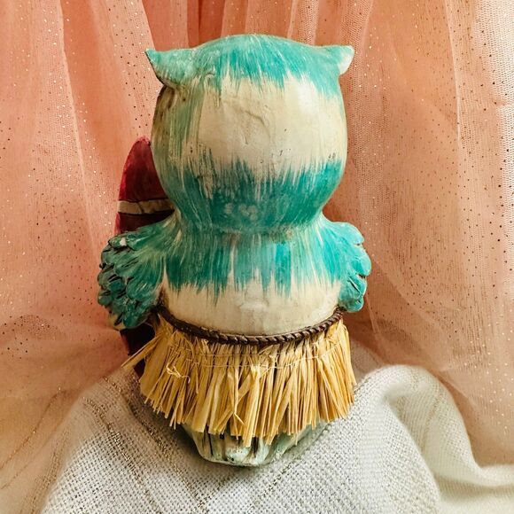 Beachy Owl Figurine - Picture 2 of 8